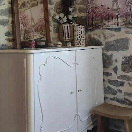 Marios Pelion بيت للعطل